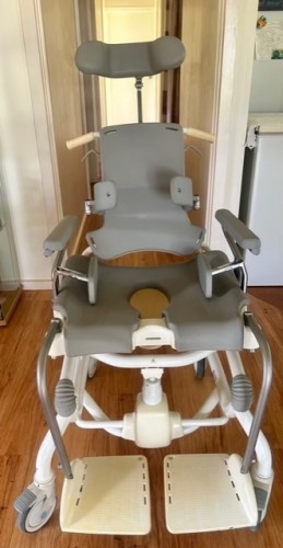 R82 Heron Toilet and Bathing Chair