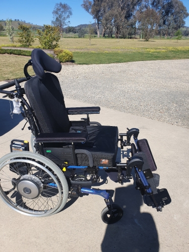 Quickie Iris Tilt in Space Wheelchair