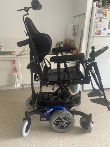 Frontier V6 Wheelchair