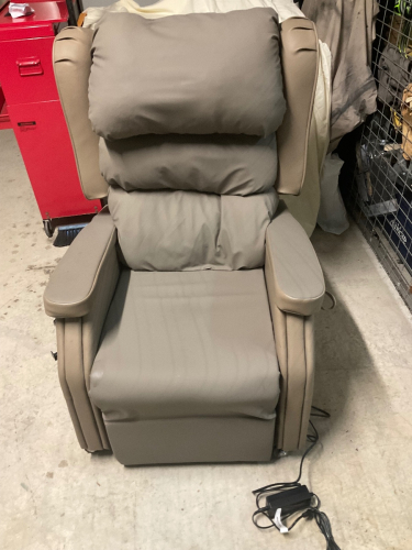 Configura Recliner Chair