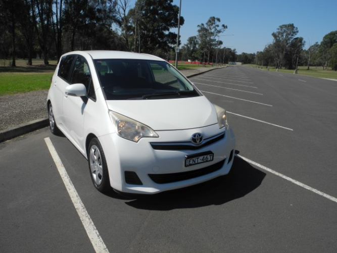 Toyota Ractis Mobility Assist Hatch