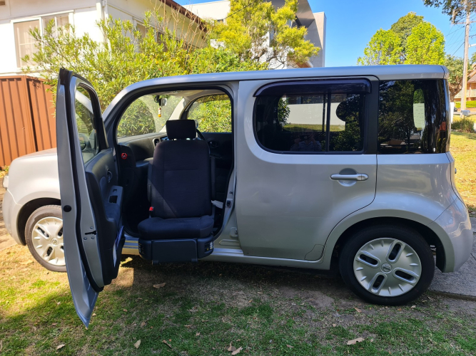 2013 Nissan Cube with Passenger Turnout Seat