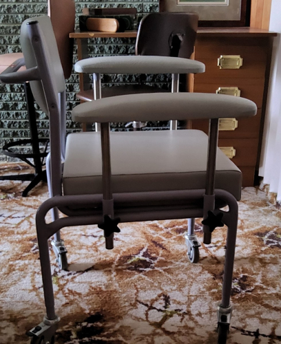 Chair with Wheels