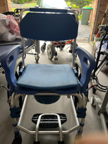 High Quality Commode Wheelchair