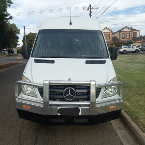 5478_van_front