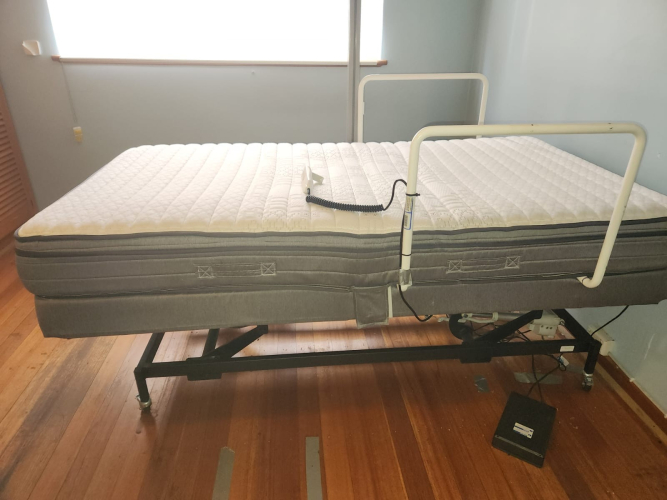 Craftmatic Electronically Adjustable Bed