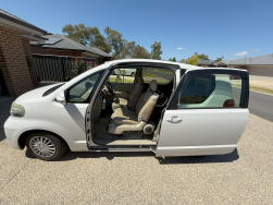 2011 Toyota Porte with Electric Wheelchair