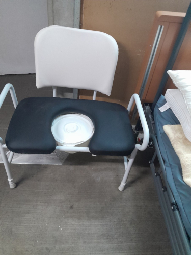 Bariatric Commode Chair