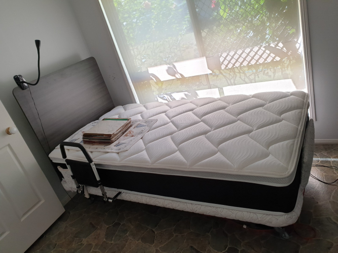 Hi-Lo King Single Adjustable Bed & Safety Rail