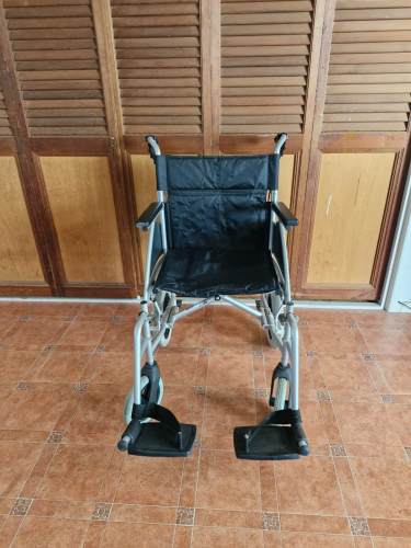 DAYS Swift Ultra Lightweight Wheelchair