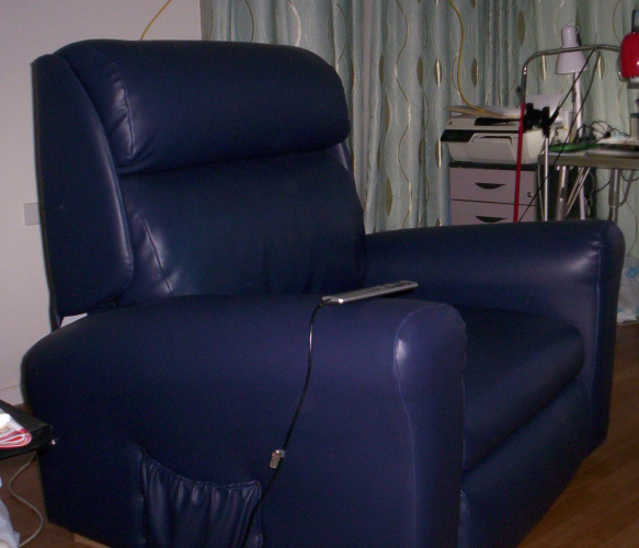 Nova Corr Bariatric Lift Recliner