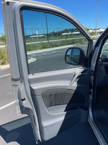 6164_merc_passeneger_door