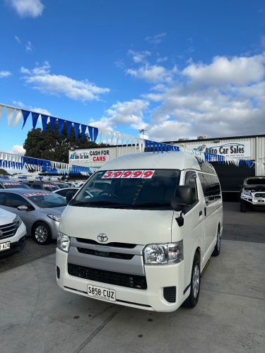Toyota HiAce Automatic