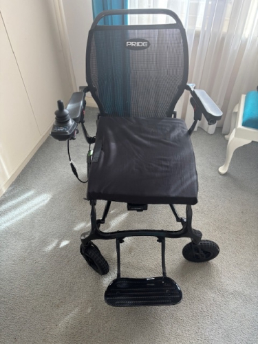 Go Litestream Carbon Electric Chair