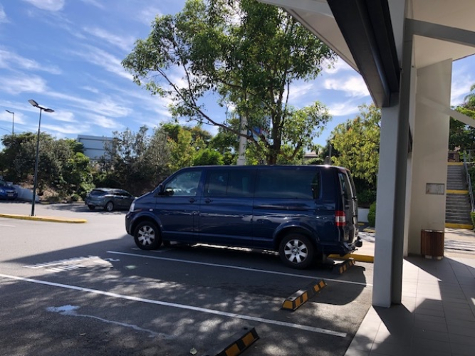 VW Caravelle 2008 - Wheelchair Rear Access