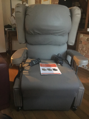 Configura Comfort 1 Drop-down Armrest