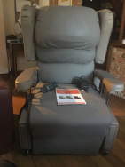 Configura Comfort 1 Drop-down Armrest