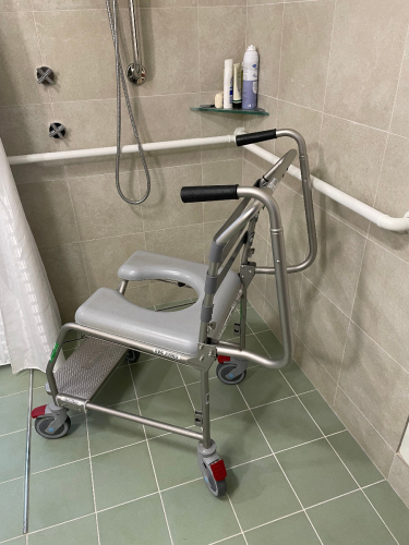 6352_shower_commode_3