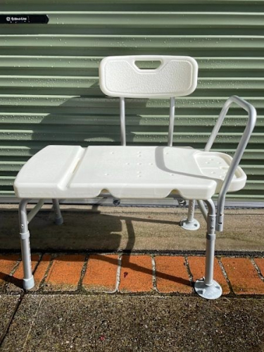 Shower Bench - Excellent Condition!