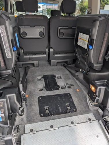 6462_internal_rear_image_nissan_serena_hybrid