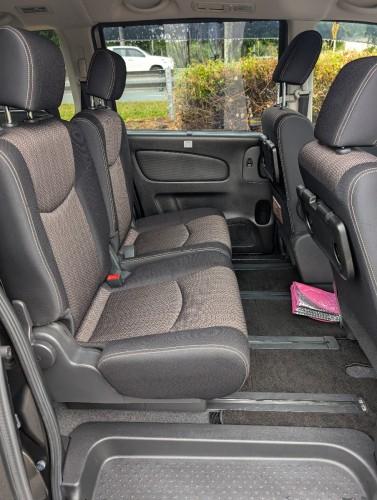 6462_passenger_seats_image_nissan_serena_hybrid