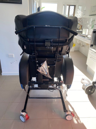 6508_phoenix_chair_2