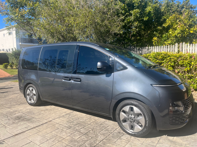2023 Hyundai Staria Highlander