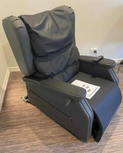 Configura Comfort Black Electric Recliner