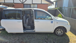 2005 Toyota Sienta Wagon
