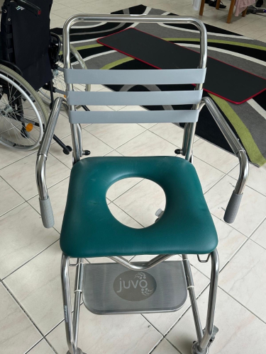 Juvo Shower Chair