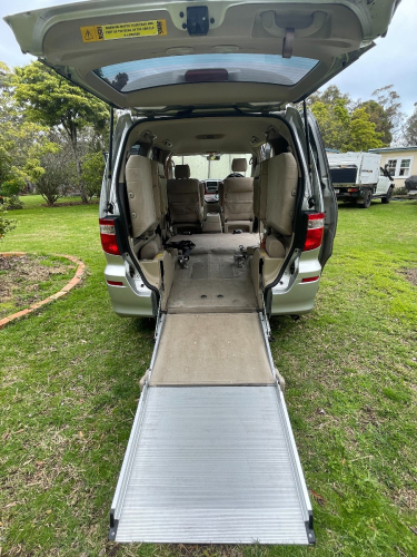 2003 Toyota Alphard with Rear Wheelchair Ramp