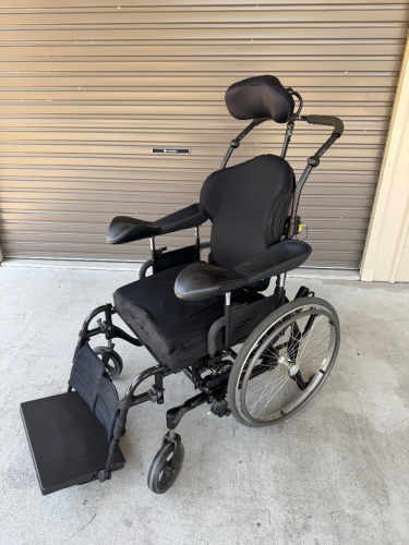 Quickie Iris Wheelchair with Jay J2 Cushion