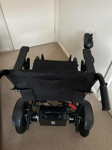 6845_wheelchair_back