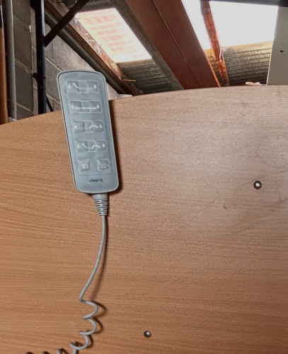 7999_cs8_ks_bed_remote
