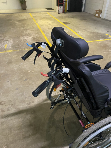 8078_headrest_and_brakes