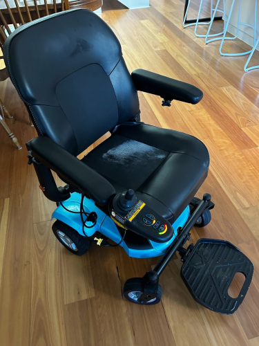 Merits Ezi-Go Deluxe Power Chair