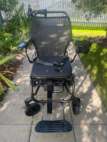 8125_power_chair_2