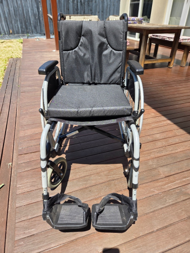 8155_wheelchair_r1737712417