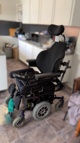 8235_aabellelectricwheelchair_1