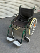 Merits Fold and Go Wheelchair