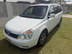 2014 Kia Grand Carnival Wheelchair-Accessible