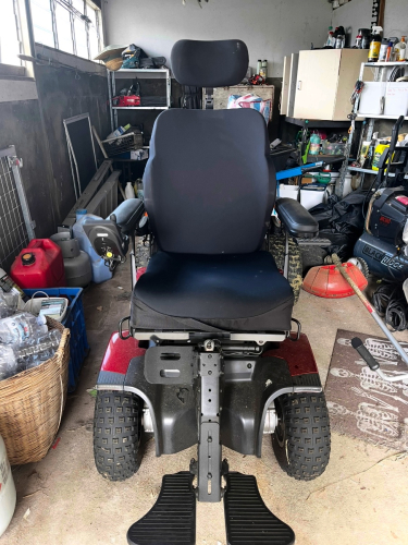 4 x 4 XT4 Motorised Wheelchair