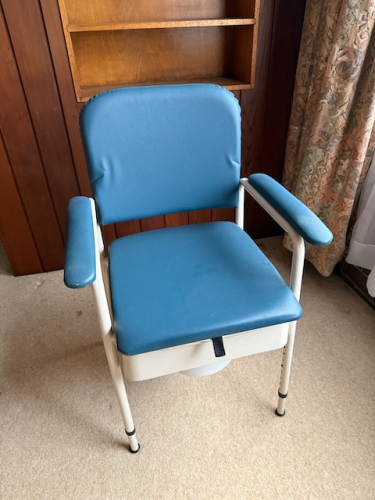 Commode Chair