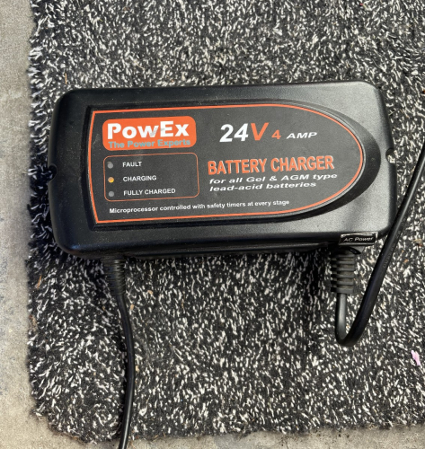 9024_battery_charger