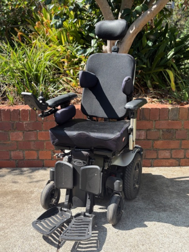 Quickie Q500 Mini Power Wheelchair