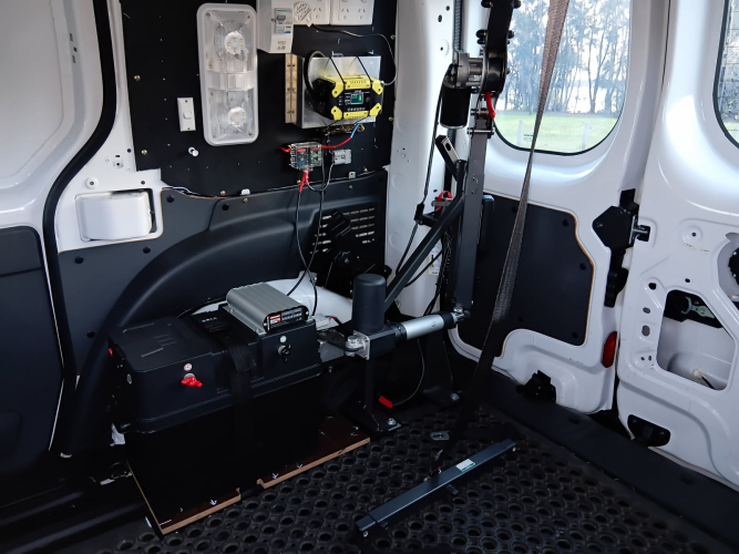9084_internal_equipment