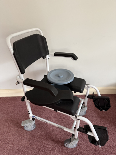 Aspire Shower Commode