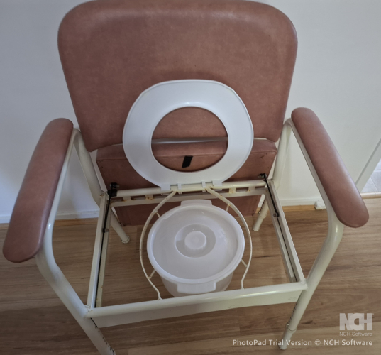 9503_commode_delux_fully_open