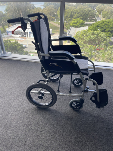 Karma Ergo Lite Deluxe Wheelchair 16"