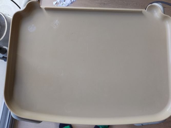 9533_mobile_tray_damage_to_top